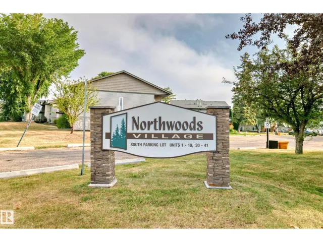 8 NORTHWOODS VG NW, Edmonton, Alberta T5X1T2