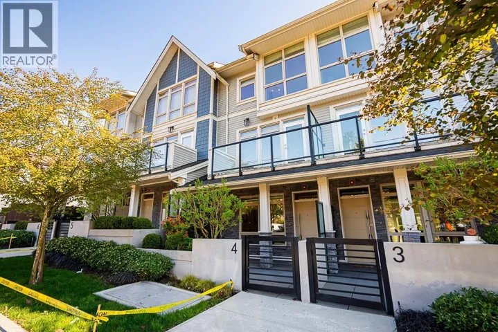 4 115 W QUEENS ROAD, North Vancouver, British Columbia V7N2K4