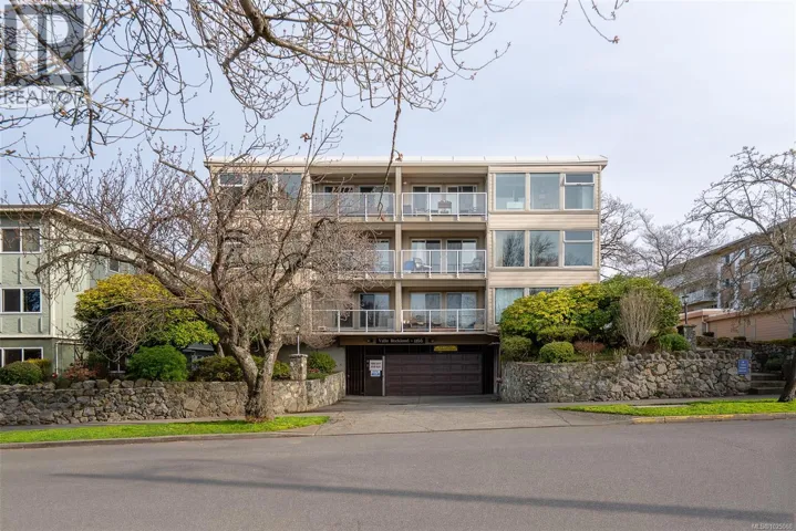 104 1166 Rockland Ave, Victoria, British Columbia V8V3H7