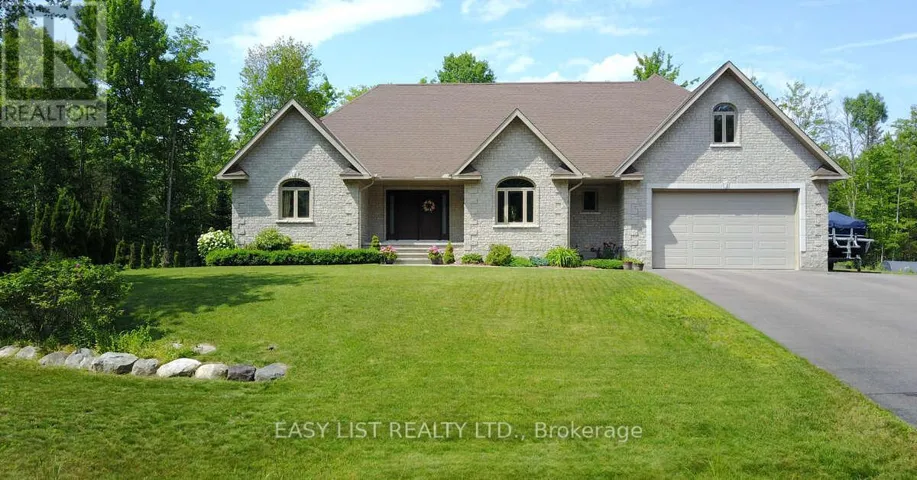 110 MONCK SQUARE, Laurentian Hills, Ontario K0J1P0