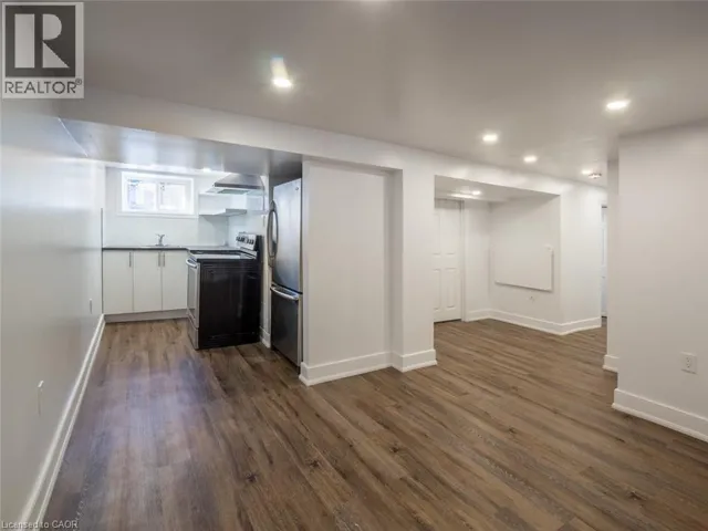 116 MYRTLE Avenue Unit# 3, Hamilton, Ontario L8M2G2