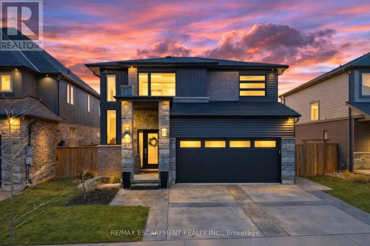 8 MYRTLE STREET, Pelham (Fonthill), Ontario L0S1E6