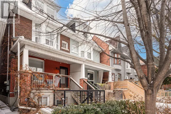 1ST FLOOR - 36 CAROLINE AVENUE, Toronto (South Riverdale), Ontario M4M2X7