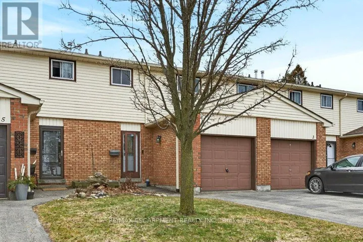 4 - 1350 LIMERIDGE ROAD E, Hamilton (Trenholme), Ontario L8W1L6