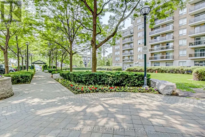 607 - 650 LAWRENCE AVENUE W, Toronto (Englemount-Lawrence), Ontario M6A3E8