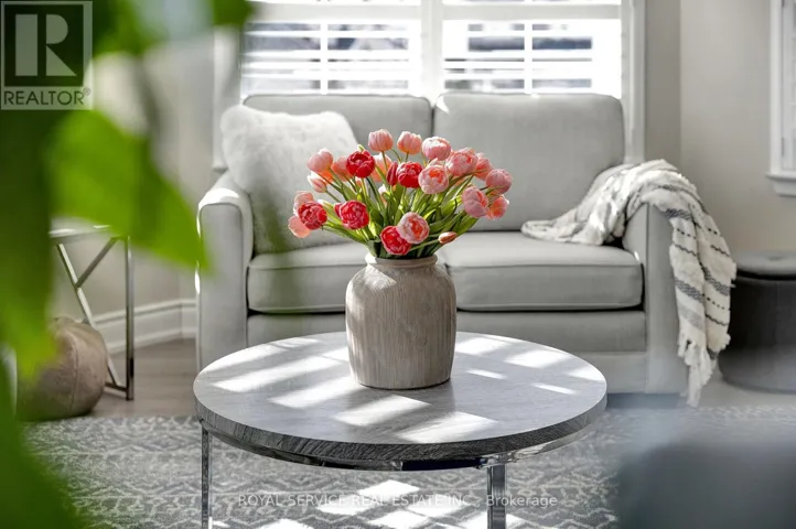 210 - 21 BROOKHOUSE DRIVE, Clarington (Newcastle), Ontario L1B0V4