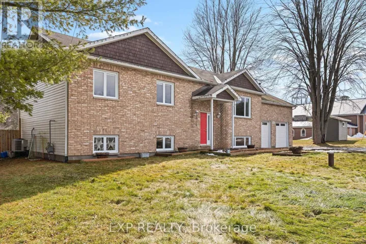 10610 MAPLE STREET, North Dundas, Ontario K0E1W0