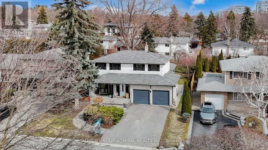 7 KNOTTY PINE TRAIL, Markham (Royal Orchard), Ontario L3T3W5
