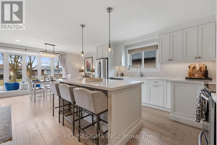 11 TYNEVALE DRIVE, Toronto (Willowridge-Martingrove-Richview), Ontario M9R2B3