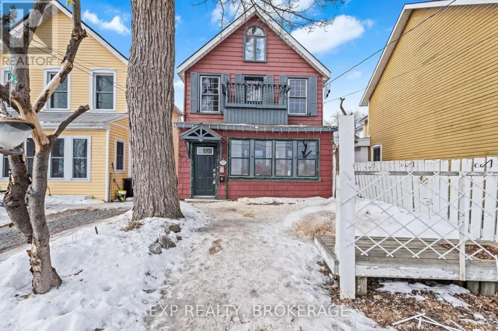 212 RIDEAU STREET, Kingston (East of Sir John A. Blvd), Ontario K7K3A4
