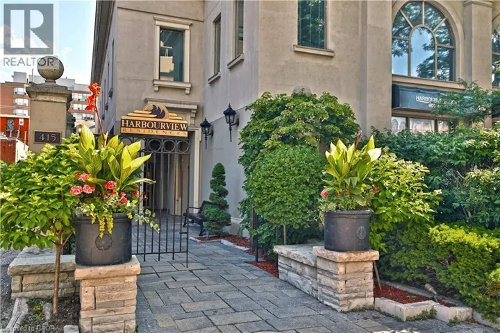 415 LOCUST Street Unit# 306, Burlington, Ontario L7S2J2