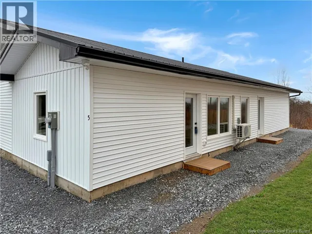 5 Berryman Street, Saint John, New Brunswick E2J0E4