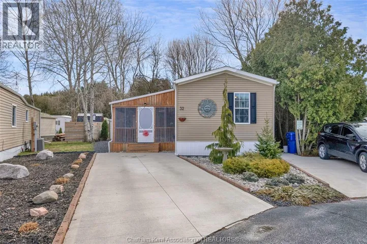 22220 Charing Cross ROAD Unit# 32, Chatham, Ontario N7M5V8