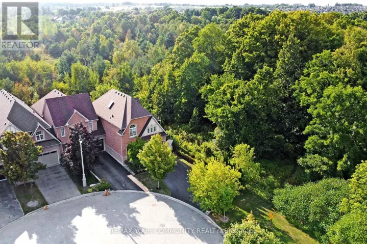 55 CARRIAGE HOUSE COURT, Richmond Hill (Jefferson), Ontario L4E4V3
