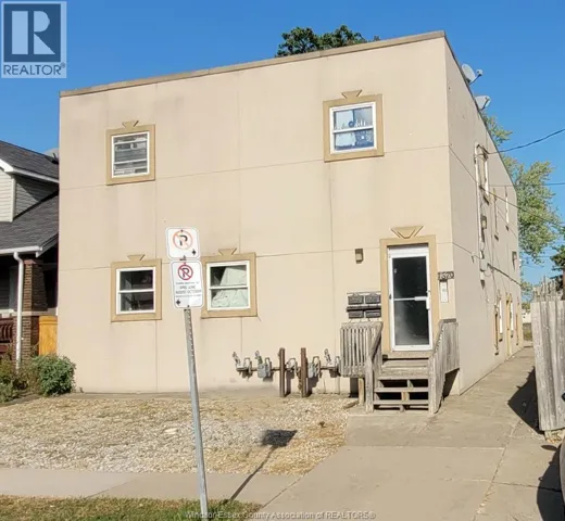 1570 LILLIAN, Windsor, Ontario N8X4A8
