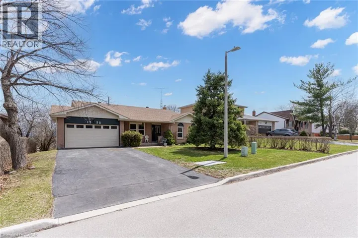 1252 LAKEVIEW Drive, Oakville, Ontario L6H2M8