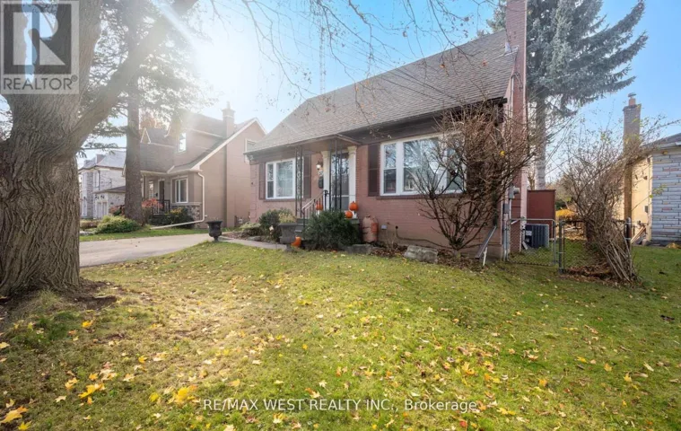 57 WESTGLEN CRESCENT, Toronto (Islington-City Centre West), Ontario M9B4R2