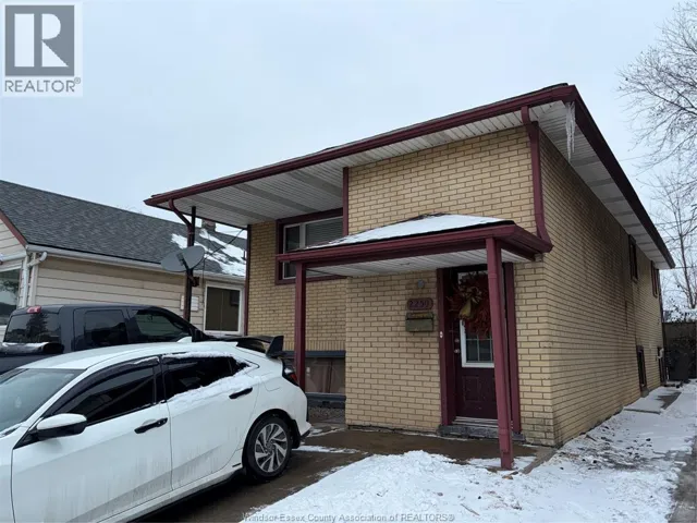 2250 HOWARD, Windsor, Ontario N8X3V1