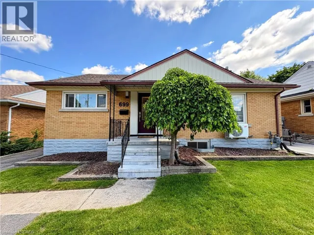 699 FREDERICK Street, Kitchener, Ontario N2B2B3