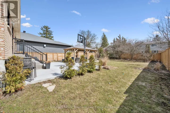 64 FOREST STREET, Guelph (Dovercliffe Park/Old University), Ontario N1G1H9