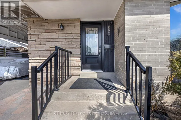893 DOUGLAS AVENUE, Pickering (Bay Ridges), Ontario L1W1N7