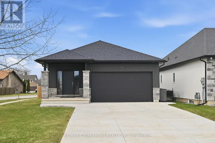 4 HARVARD COURT, Welland (Dain City), Ontario L3B6E7