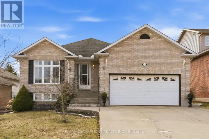 25 LININGTON TRAIL, Hamilton (Dundas), Ontario L9H7A3