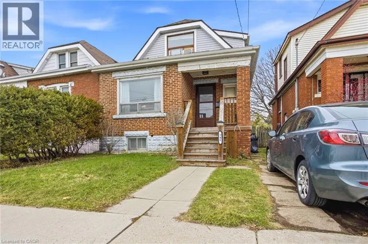 145 ALBANY Avenue, Hamilton, Ontario L8H2H7