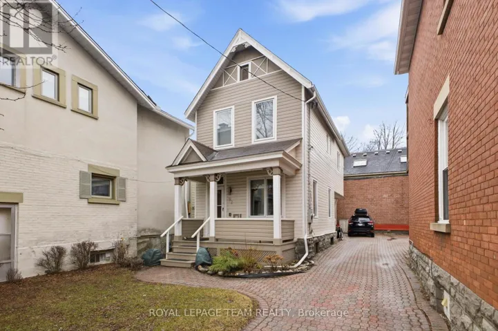 92 THIRD AVENUE, Ottawa, Ontario K1S2J8