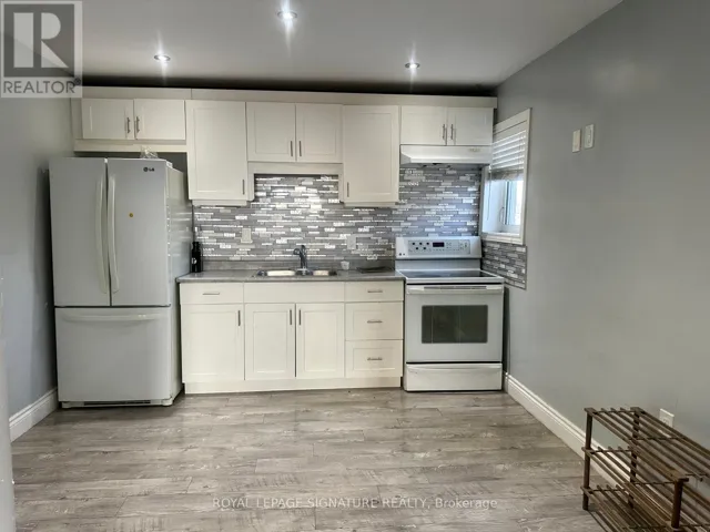 63 WALLIS CRESCENT, Toronto (Mount Olive-Silverstone-Jamestown), Ontario M9V4K2