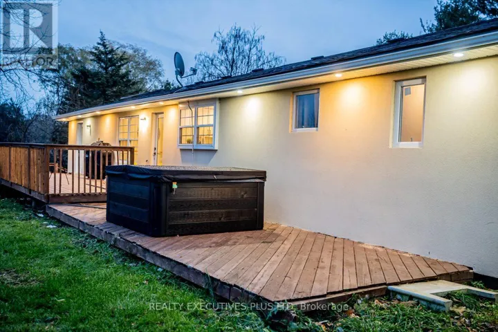 2300 OLDE BASE LINE ROAD, Caledon, Ontario L7C0J3