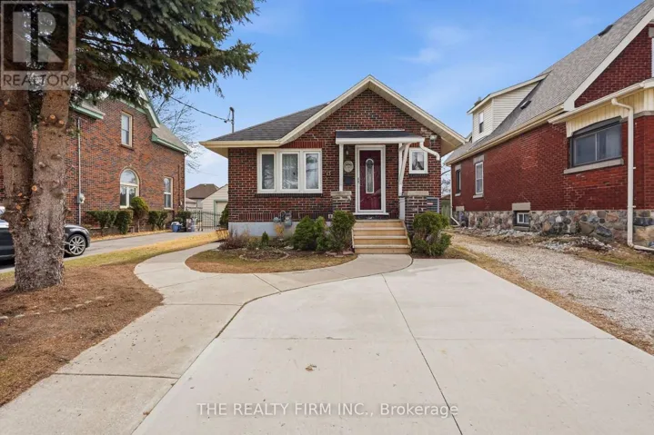 13 MAJOR STREET, London East (East M), Ontario N5Z1E1