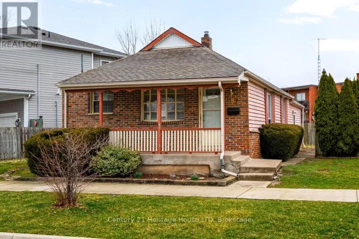 57 LEEPER STREET, St. Catharines (Western Hill), Ontario L2S2N1