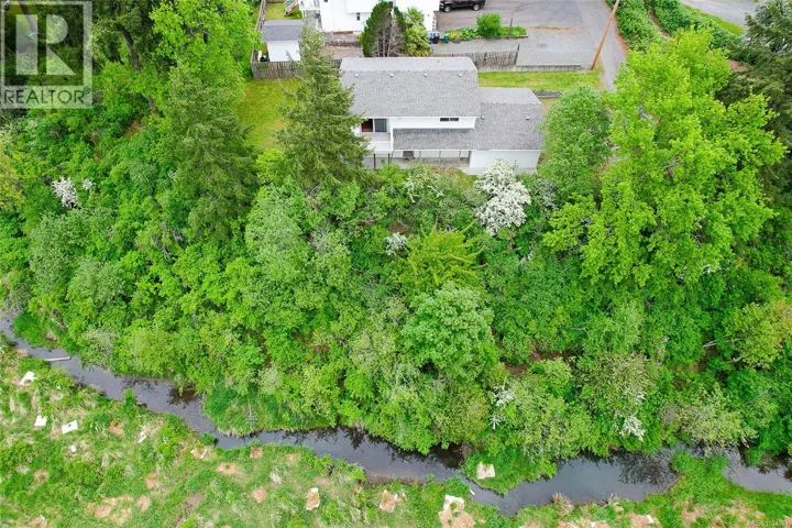 58 Duke St, Nanaimo, British Columbia V9R5M8