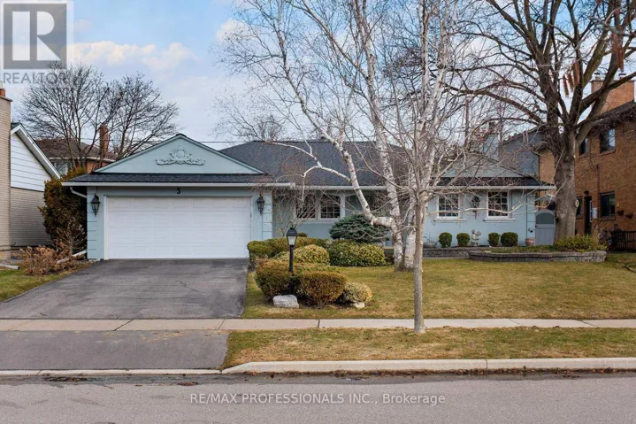 3 CONIFER DRIVE, Toronto (Markland Wood), Ontario M9C1X3