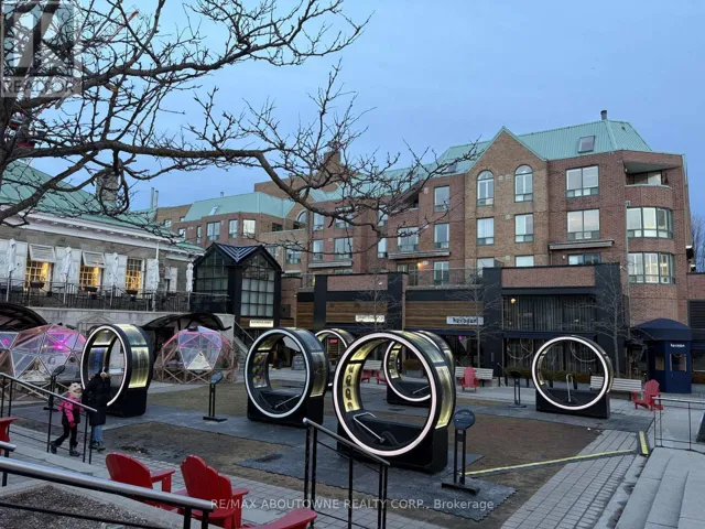 2 - 221 ROBINSON STREET, Oakville (OO Old Oakville), Ontario L6J7N9