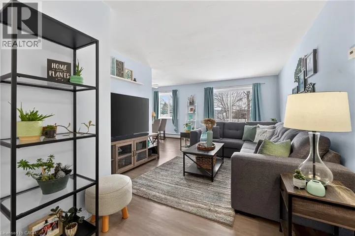 456 CARLTON Street Unit# 10, St. Catharines, Ontario L2M4X1