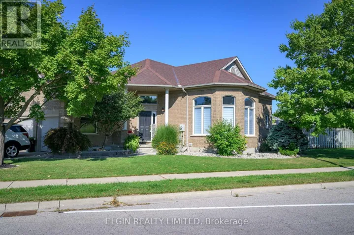 2 GALBRAITH COURT, St. Thomas, Ontario N5R6G8