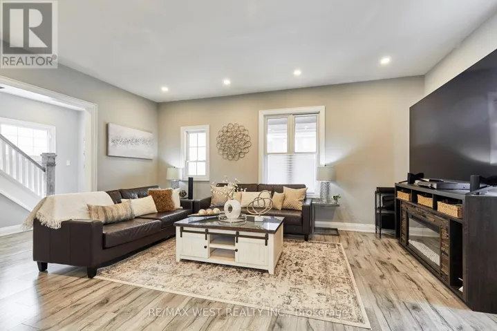 235 DEARBORN AVENUE, Oshawa (O'Neill), Ontario L1G4Z3