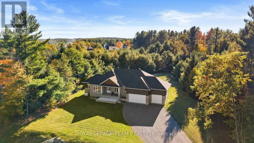 143 RAYMOND LUHTA CRESCENT, McNab/Braeside, Ontario K7S3G8