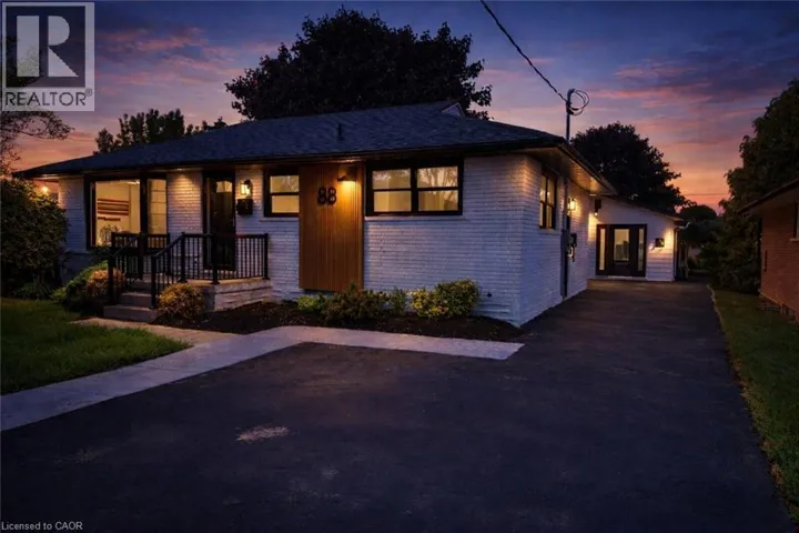 88 WOODHAVEN Road, Kitchener, Ontario N2C1V1