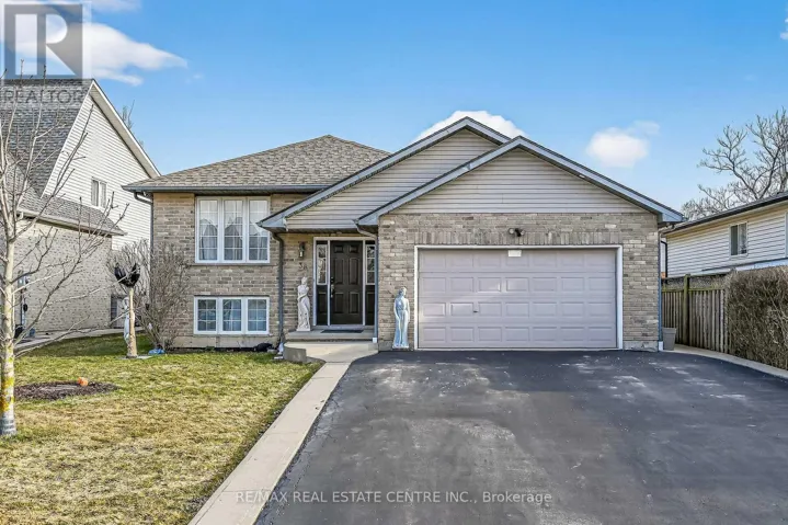 36 LONGVIEW COURT, Hamilton (Mount Hope), Ontario L0R1W0