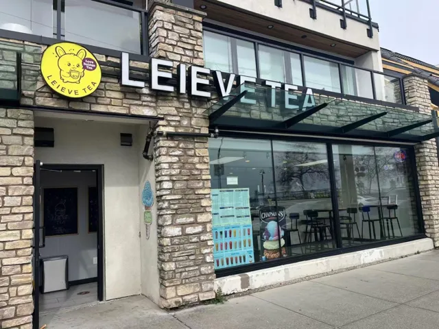 101 15581 MARINE DRIVE, White Rock, British Columbia V4B1C9