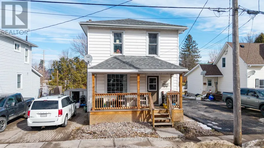 127 JENNET STREET, Renfrew, Ontario K7V3C1