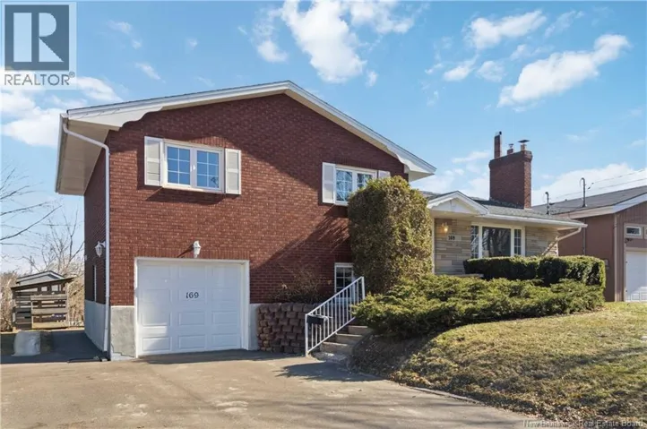 169 Hedgewood Drive, Moncton, New Brunswick E1E2W8