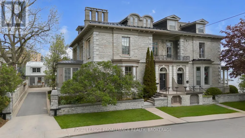 3 EMILY STREET, Kingston (Central City East), Ontario K7L2W2