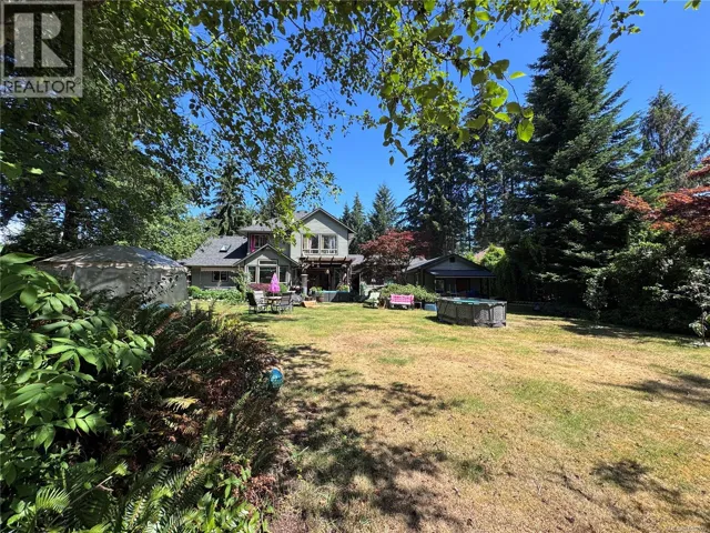 8856 McLarey Ave, Black Creek, British Columbia V9J1A3