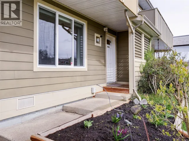 2035 Melville Dr, Sidney, British Columbia V0R1S1