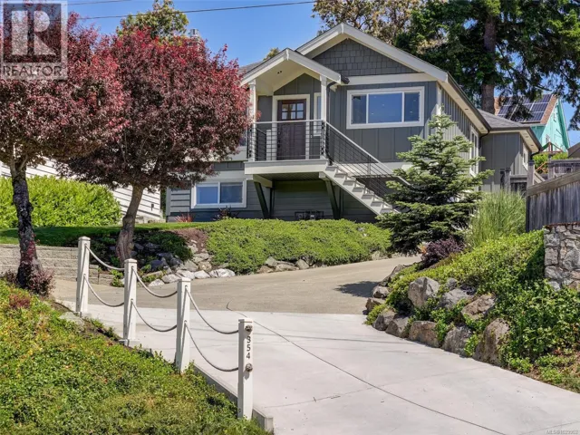 354 Gorge Rd W, Saanich, British Columbia V9A1M8