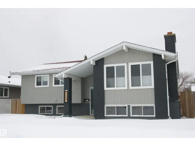 11907 152A AV NW, Edmonton, Alberta T5X1E7